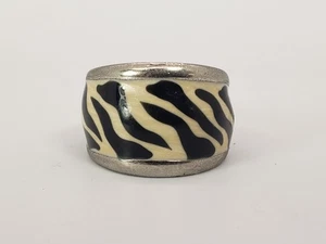 Vintage Sterling Silver White Tiger Striped Enamel Ring Size 7 Hallmarked C^A - Bild 1 von 11