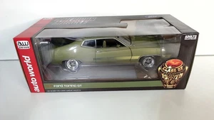 Auto World 1970 Ford Torino GT 1:18 Diecast Modellauto grün Klasse von 1970 - Bild 1 von 9
