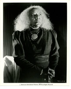 Sugar Hill 1974 AIP #P12 Zara Culley retrato fantasía internacional americana - Imagen 1 de 2