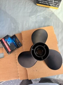 13 1/4 x 17 Boat Propeller For Mercury Engines 40-140HP 15Tooth RH 48-77344A45 - Bild 1 von 4