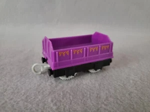 Thomas & Friends Motorized NIA Purple Cargo Car Tender 2017 Gullane Mattel - Picture 1 of 8
