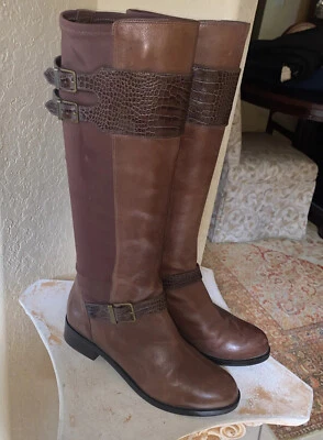 Botas altas elásticas de cuero con hebilla Cole Haan Air Tennley para mujer talla 8B cocodrilo Foto 1 de 4