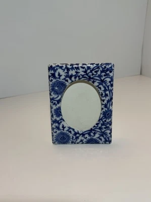 Pier 1进口相框蓝色和白色花卉瓷器立式5 X 3.75 — 第 1/4 张图片