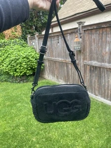 UGG Australia Janey II Sheepskin Crossbody Handbag Black Suede Sherpa Adjustable - Picture 1 of 13
