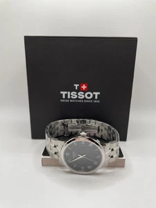 Reloj redondo Tissot Classic Dream plateado resistente al agua de acero inoxidable para mujer - Imagen 1 de 12