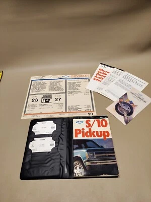 1992 Chevrolet S-10 Pickup Manual do Proprietário com Estojo e Literatura Adicional  - Imagem 1 de 4