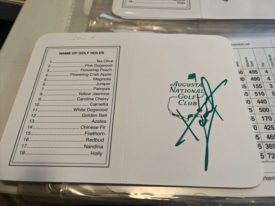 Tarjeta de puntuación de maestros firmada por Luke Donald Foto 1 de 1