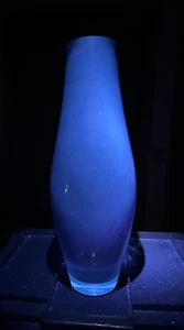 Vintage Purple Tall Heavy Glass Vase 13 1/2" tall, Has a Blue Manganese Glow - Picture 1 of 11
