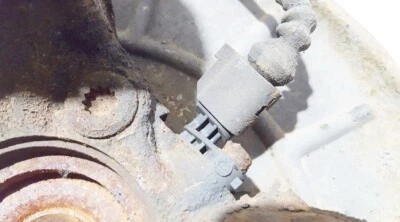 Volkswagen Golf 2004 ABS Sensor (ABS WHEEL SPEED SENSOR) Front Rig #713665-31 - Image 1 of 4