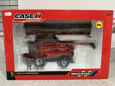 Britains Farm - Case IH 8230 Combine Harvester - 1:32 Scale - 42884 - New/Mint - Image 1 of 4