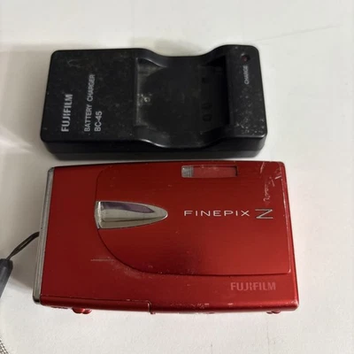 Fuji Finepix Z20FD Digital Camera 3x Zoom 10.0mp (Red) with Battery & Charger - Image 1 of 4