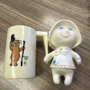 VTG 1972 Pillsbury Dough Girl Toy & 1970’s Walt Kelly Porky Pine Plastic Mug Cup - Picture 1 of 8