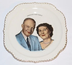 Vintage 50er Jahre Speiseteller mit Goldrand President & Mrs. Eisenhower - Bild 1 von 3