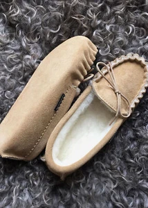 Men's British Made Premium Lambswool Suede Moccasin Slippers Soft Sole Moccasins - Picture 1 of 10