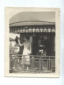 1939 4 x 5 l Foto King George und Queen Elizabeth winken Back of Train Kanada - Bild 1 von 2