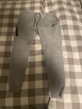 New listing
		nike tech fleece pants medium grey