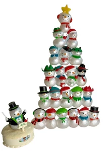 2014 komplettes Hallmark Weihnachtskonzert Schneemann Pyramide Set mit Dirigent funktioniert - Bild 1 von 14