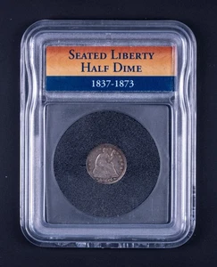 Media moneda de diez centavos libertad sentada 1854 flechas 90 % plata de Estados Unidos en estado bastante bueno+ WB-GR31 - Imagen 1 de 2