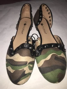 Chatties Camoflouge Studded Fashion Flats Size 5/6 - Picture 1 of 2