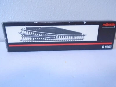 Marklin Z-gauge R8563, Remote Right Hand Switch - Image 1 of 2