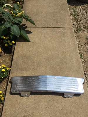 Панель заполнения номерного знака 1960 Chevy Bel Air. - Изображение 1 из 4