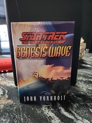 Star Trek TNG: The Genesis Wave, by John Vornholt - HC  2001 - Image 1 of 4