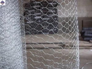 Hot dipped Galvanized Hexagonal/ Chicken roll 1.8m H in various sizes - Picture 1 of 3