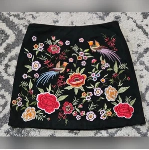 Forever 21 Floral Embroidered Suede Mini Skirt Size Small - Picture 1 of 3