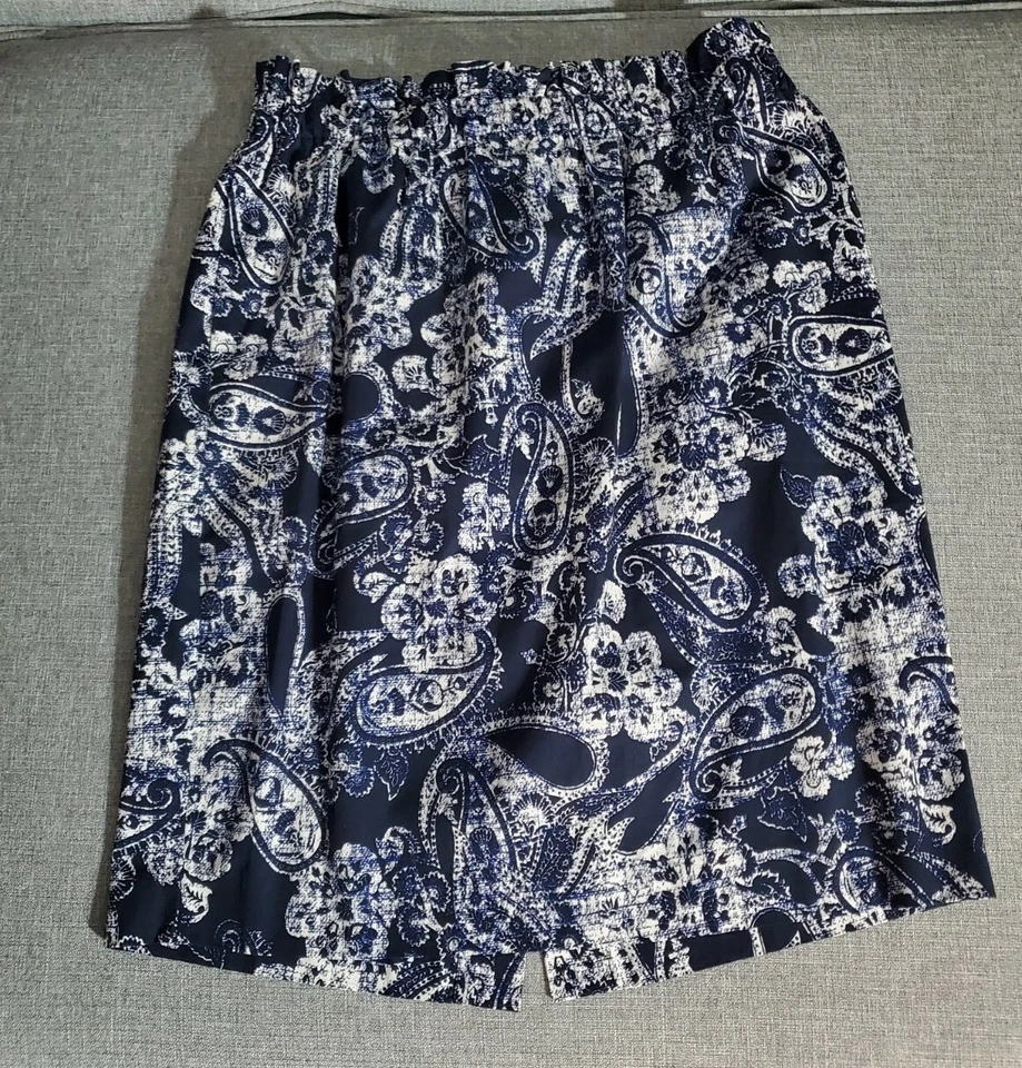 Donna Karan mini slip on skirt with pockets, sz M - Image 1 of 4