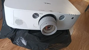 NEC NP-PA550W Professional Projector HDMI High Powered 5500 Lumens ✨ - Picture 1 of 3