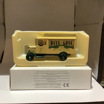 Lledo Van - Models of Days Gone Toy Fair Model 1991 - Image 1 of 3