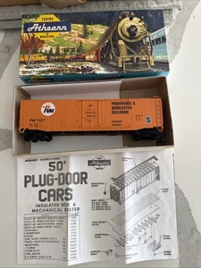 Vagón de carga HO Athearn Bev-Bel Providence & Worcester Railroad PW 1407 50’ puerta enchufable - Imagen 1 de 4