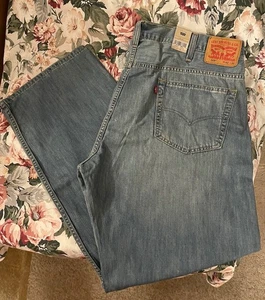 Jeans uomo LEVI's 569 larghi dritti blu lavaggio chiaro, taglia 42x32 - Foto 1 di 7