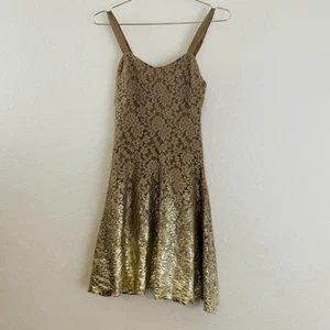 Free People Abito Ombreggiato Pizzo Oro Lamina Metallizzata Taupe XS - Foto 1 di 4