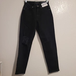 NWT Arizona Women Jeans Highest Rise Curvy Mom Jean Black Denim SZ 5 Distressed - Picture 1 of 11