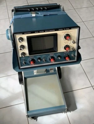 Heathkit Oscilloskop Oszilloskop Model IO-4510 mit Tektronix Laborwagen Oszi - Bild 1 von 4