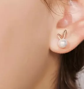 Women's/Grils Silver Easter Bunny Stud Earrings Rabbit & Faux Pearl Ear Jewelry - Picture 1 of 9