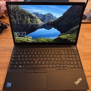Lenovo ThinkPad E15 Gen 2/Intel Core i5-1135G7/16gb RAM/256gb Ssd/ Intel Iris - Afbeelding 1 van 7