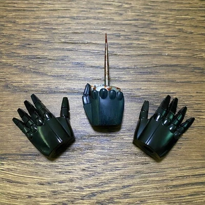 1/6 HOT TOYS : FIGURE MMS265 ROBOCOP BATTLE DAMAGED VER. : HANDS SET - Image 1 of 2