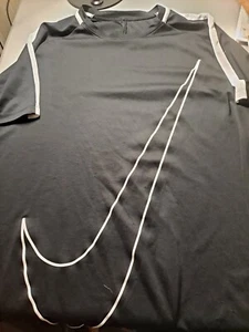 Nike Dri-FIT  L Men's Short-Sleeve  - Picture 1 of 2