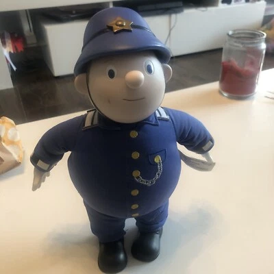 Noddy In Toyland PC Plod Friend 28 cm Foto 1 de 4