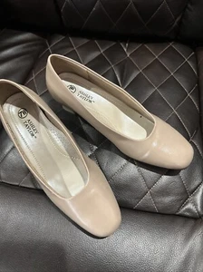 Ashley Taylor Shoes 7W Beige  - Picture 1 of 6