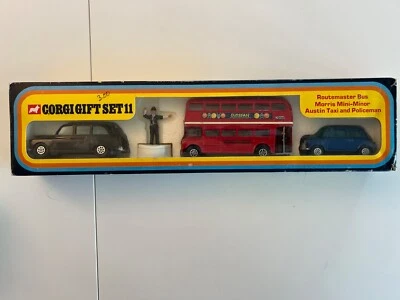 Corgi Toys Gift Set 11, Routemaster Bus, Mini-Minor, Austin Taxi, Policeman - Bild 1 von 4