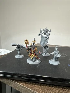 Figuras pintadas de capellán Grimaldus y séquito Warhammer 40K Marines Espaciales - Imagen 1 de 3