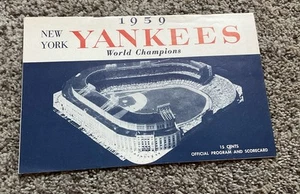 PROGRAM-NEW YORK YANKEES VS Boston Red Sox MICKEY MANTLE BX2 - Picture 1 of 5