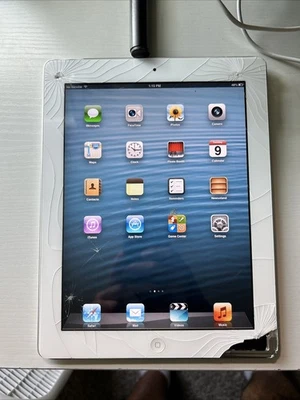 iPad 2 On Rare iOS 6.1.3 - Image 1 of 4