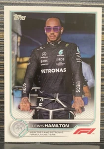 2022 Topps Formula 1 - F1 Racers #8 Lewis Hamilton - Picture 1 of 2