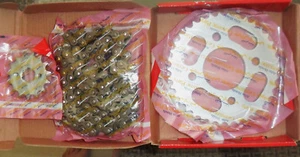 ORIGINAL HONDA TEIL (KEINE CHINESISCHE KOPIE) CG 125 KETTE & KETTENRAD SET / KIT CG125 - Bild 1 von 2