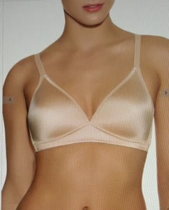625 Wacoal 36C Champagne Shiny Satin Basic Beauty Contour Soft Cup Bra #856192 - Picture 1 of 5