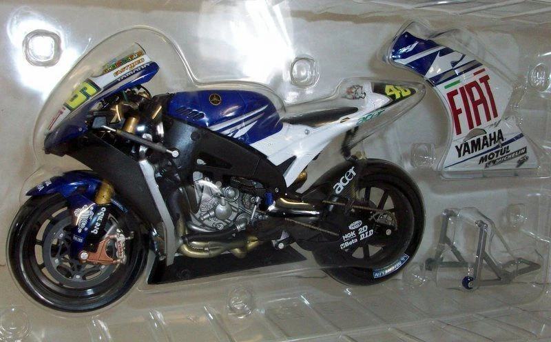 MINICHAMPS Yamaha YZR-M1 Contemporary Manufacture Diecast